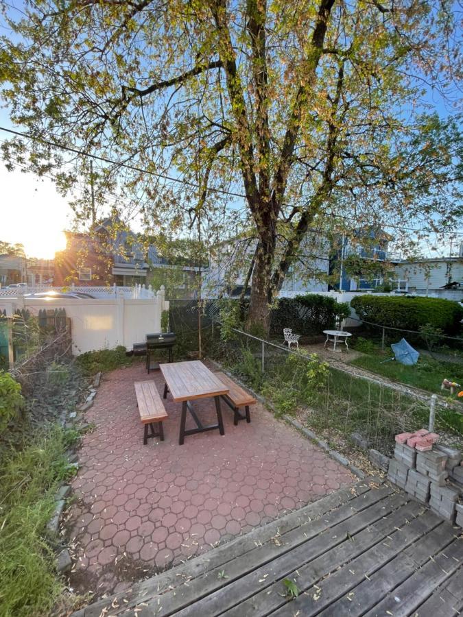 泽西Tranquil Town House With Parking And Laundry - Just 25 Minutes To Time Square!别墅 外观 照片